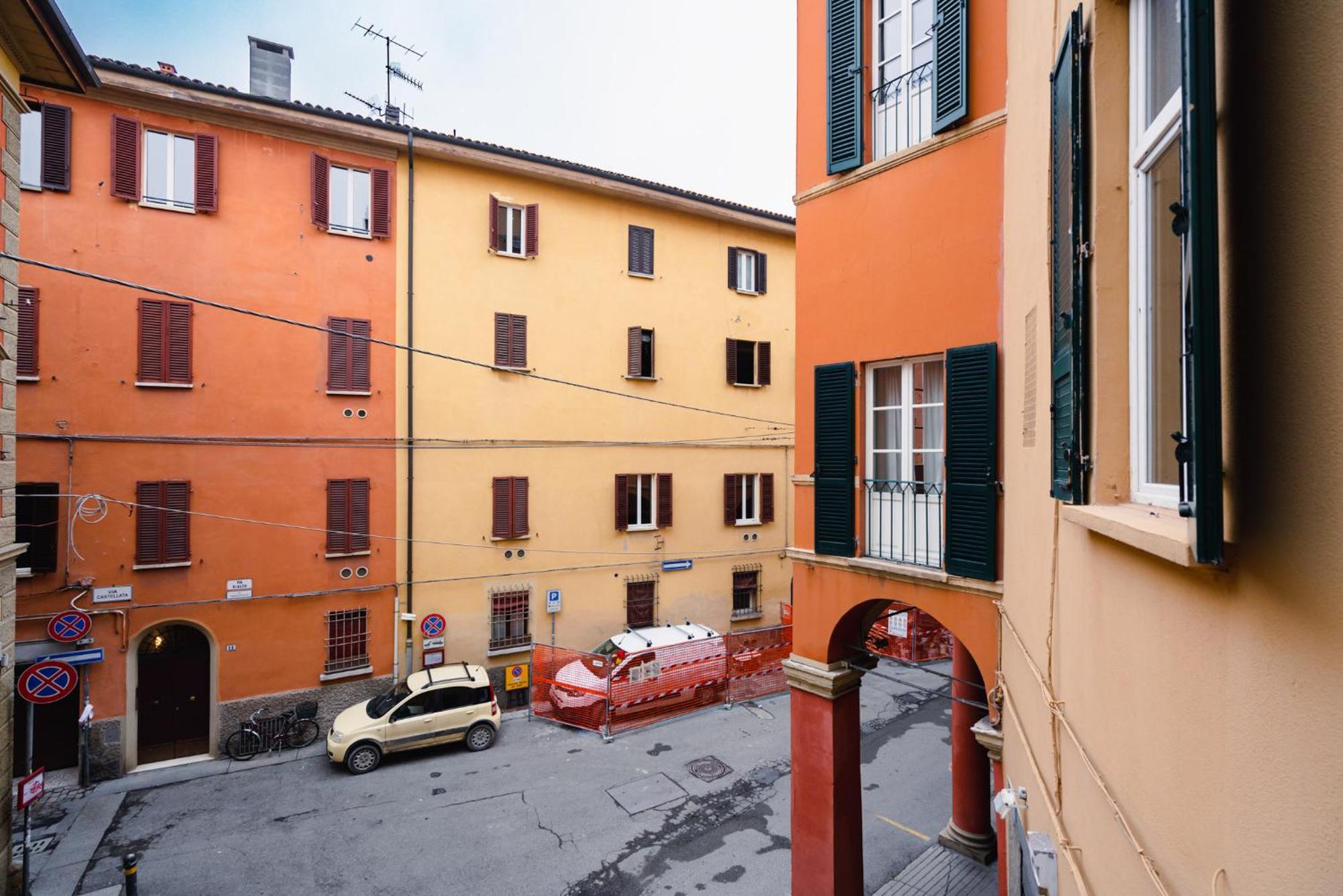 Apartamento Palazzo Rialto Antique Bolonia Exterior foto