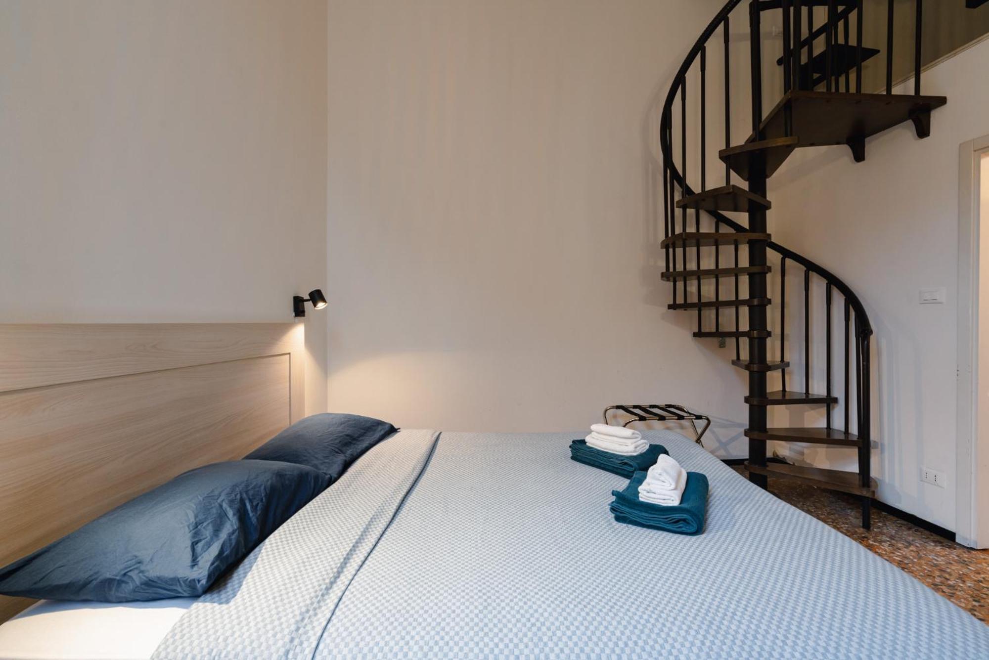 Apartamento Palazzo Rialto Antique Bolonia Exterior foto