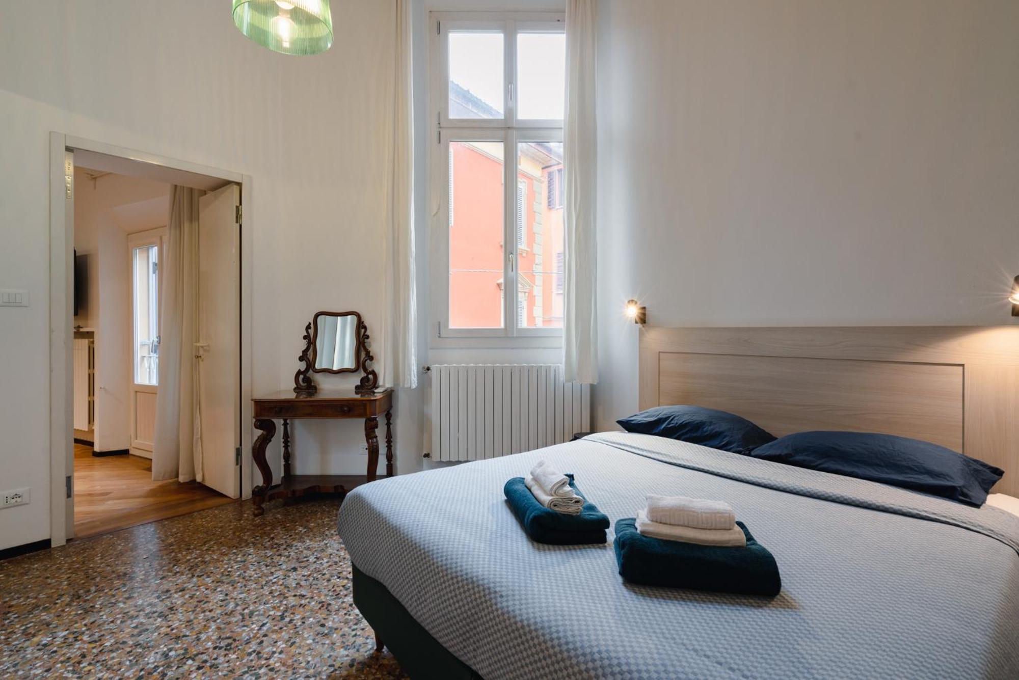 Apartamento Palazzo Rialto Antique Bolonia Exterior foto
