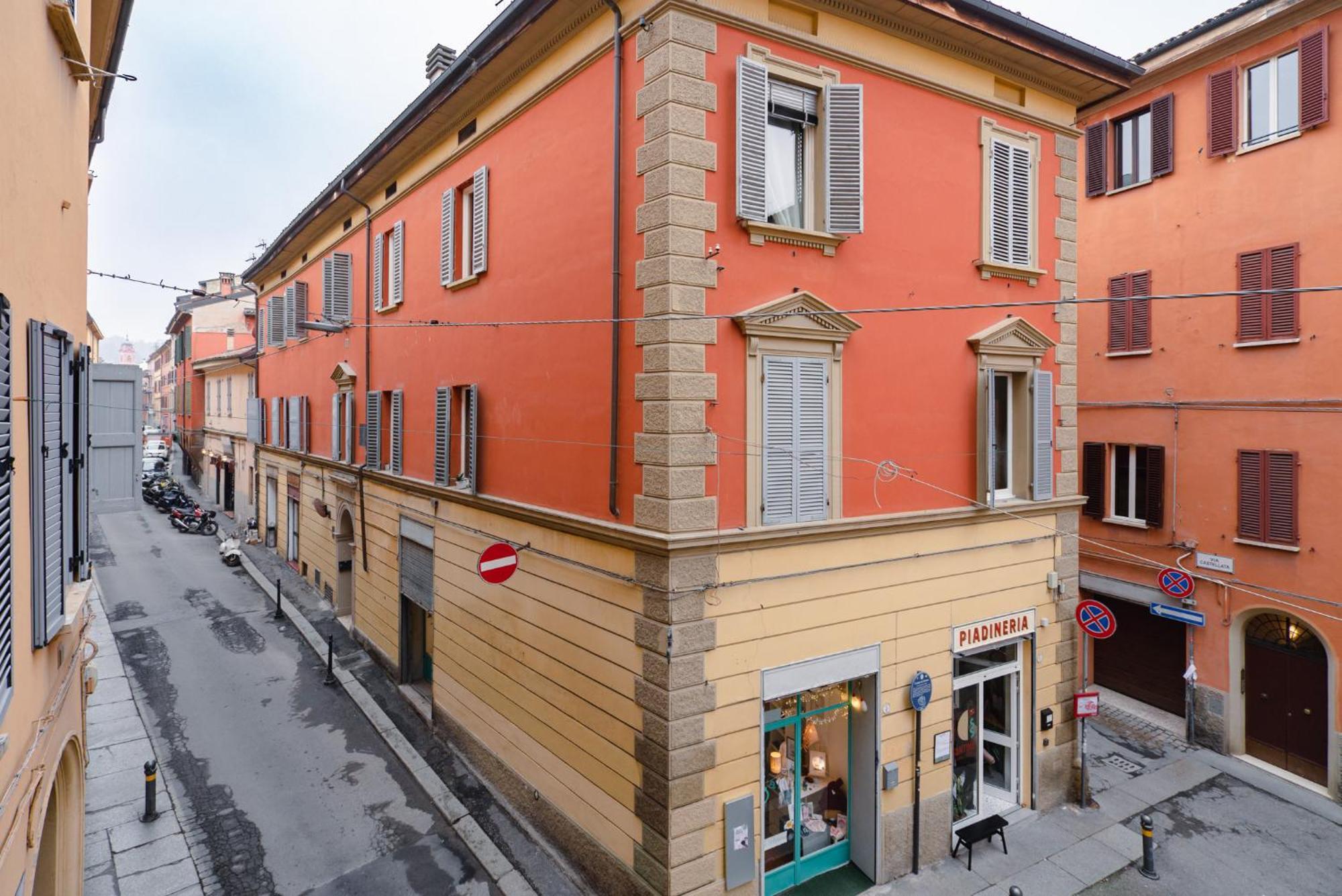 Apartamento Palazzo Rialto Antique Bolonia Exterior foto